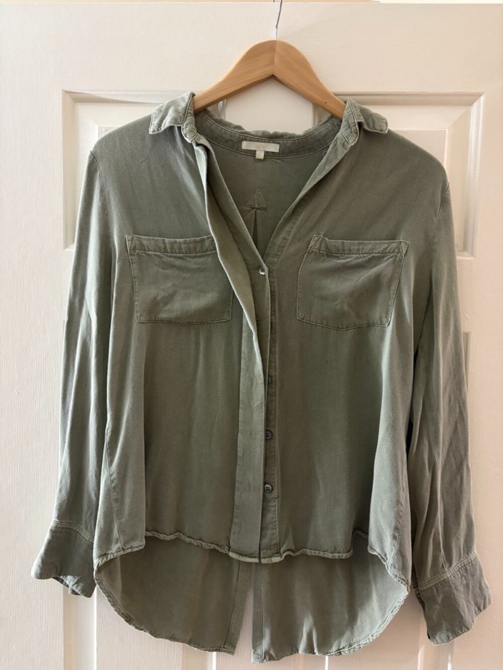 LaJu Giorgie Button Front Blouse – Size Small